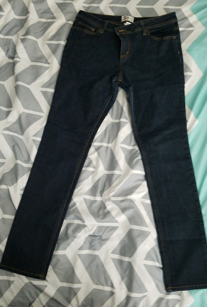 WOMEN'S/JUNIORS DARK WASH JEANS